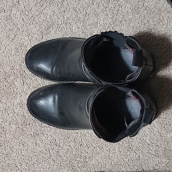 Joe Fresh black Chelsea boot size 8 - Picture 3 of 4